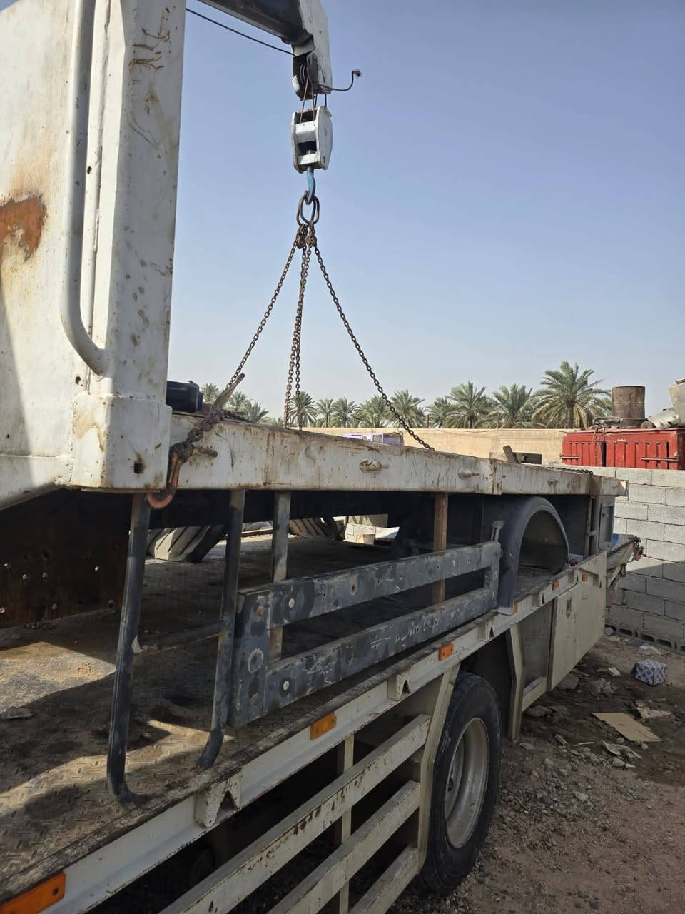 السلام عليكم
بدي سكانيا للبيع طول 6 الا ربع + قاعده كرين +طبشه ودافعه +تانكي هايدروليك السعر 25 ورقه 
 مكاني مسيب 
***********
