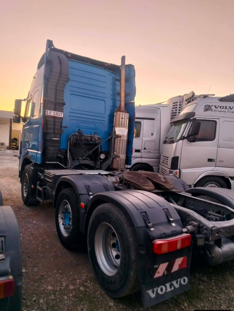 السلام عليكم فالفو للبيع موديل 2009
كير اوتوماتيك ريتايدر ثلاجه محرك لا صرف ولا بخار شاصي لا كسر ولا فطر  سنويه مربوطه براد ما موجود سنويه لل 29 تخم تاير جديد
سعر 230 وبيها مجال مكان كركوك 

***********
