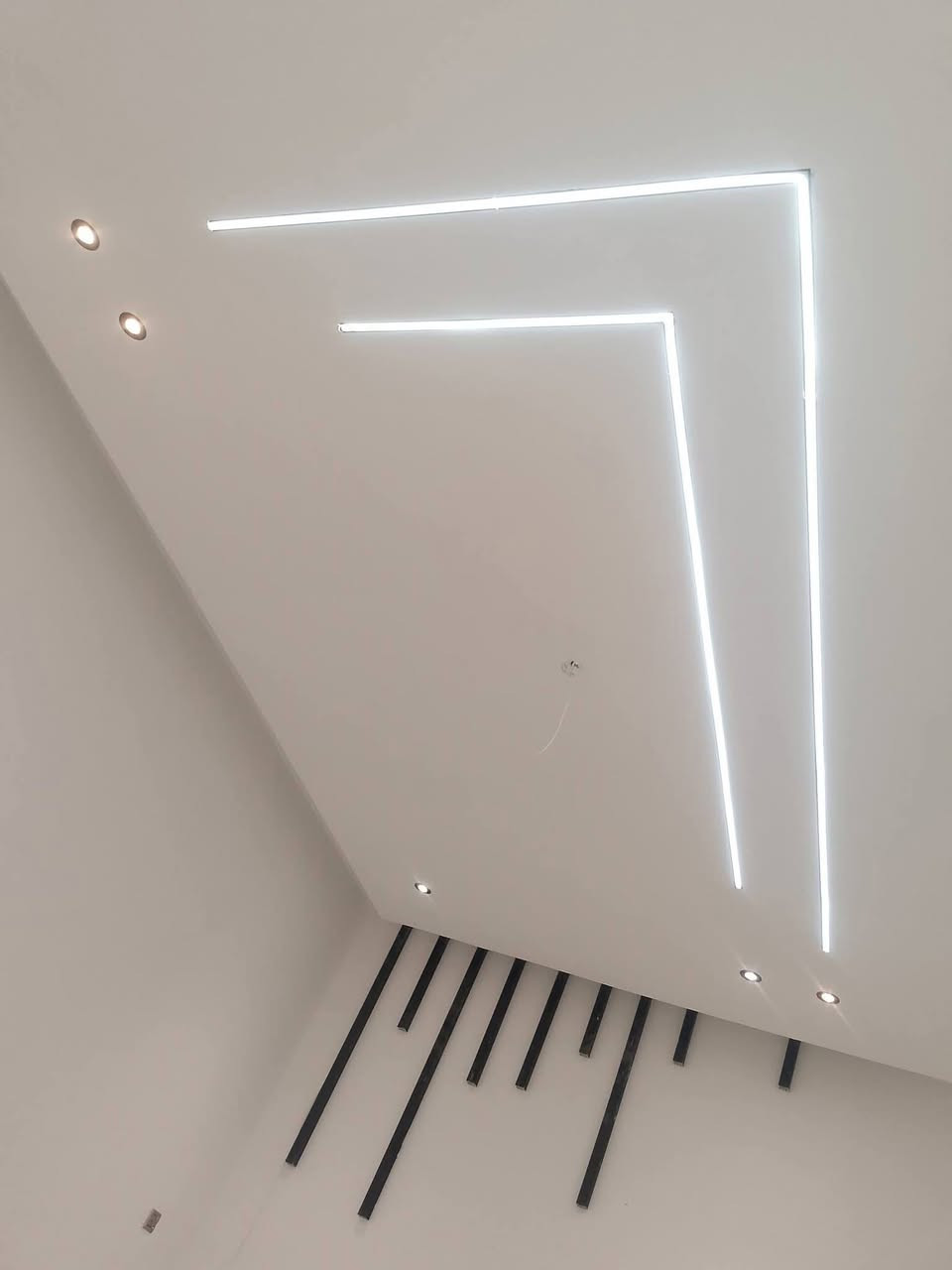 متفرغ حالياً 

***********

نقوش مغربيه/ سقوف ثانويه/ ديكورات/ ديكور بلازمه
واجهه فلين / صبغ داخل و خارج
