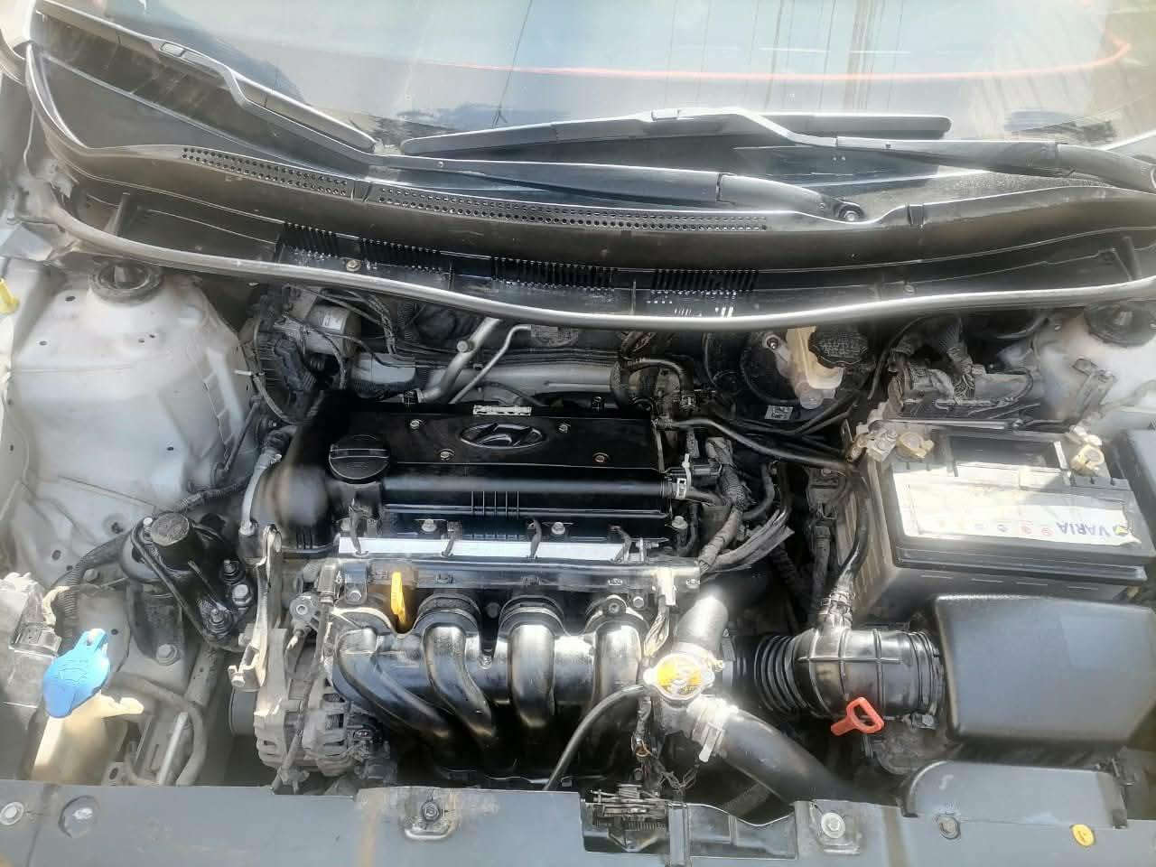 السلام عليكم
للبيع سيارة اكسنت موديل 2016
 باسمي شرط التحويل 

رقم نينوى دولي 

ثلاث قطع صبغ اثر شخوط وطخات بصيط بدون دواخل شرط

مواصفات السيارة 

محرك وكير شرط 

كير اوتو 

تحكمات استيرن
 بصمه تشغيل عن بعد
 تبريدثلج
 تدفئه شغاله
 شاشه اندرويدكامره دواره
 منضومة لايتات زينون

 السيارة فول مواصفات عدا الفتحه
  وارد خليجي محرك دوش كير اي تي

السيارة جاهزة وعليها ادامه كامله 

السعر 115 وبيها مجال تجي تشوفها وتدلل 

الي يحب يستفسر على هذا الرقم وبي واتساب 

***********
