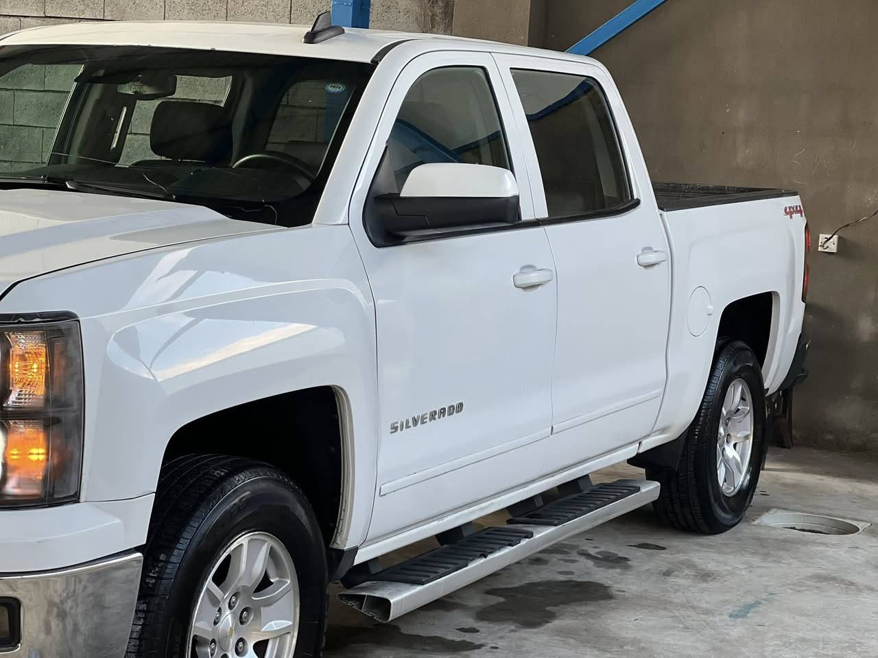 سلام عليک
شوفرلیت سلفرادو 
مودیل 2015 
رقم سلیمانیە بسمی 
محرک V8 5.3  کیر بشرت
باب طویل بودی قصیر مرغوب
سیار حیل نضیف 
جملغ امامی ترف سکن بس سبوغ مابی معجون بدون دواخل لایت جدید 
تایە جدید
سیارە ماشاللە نضیف 
وارد امریکی
مکان کفري تابع محافضە دیالي
رقم 
***********
