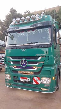 مرسيدس • موديل 2010 • كبينه ميجا سبيس