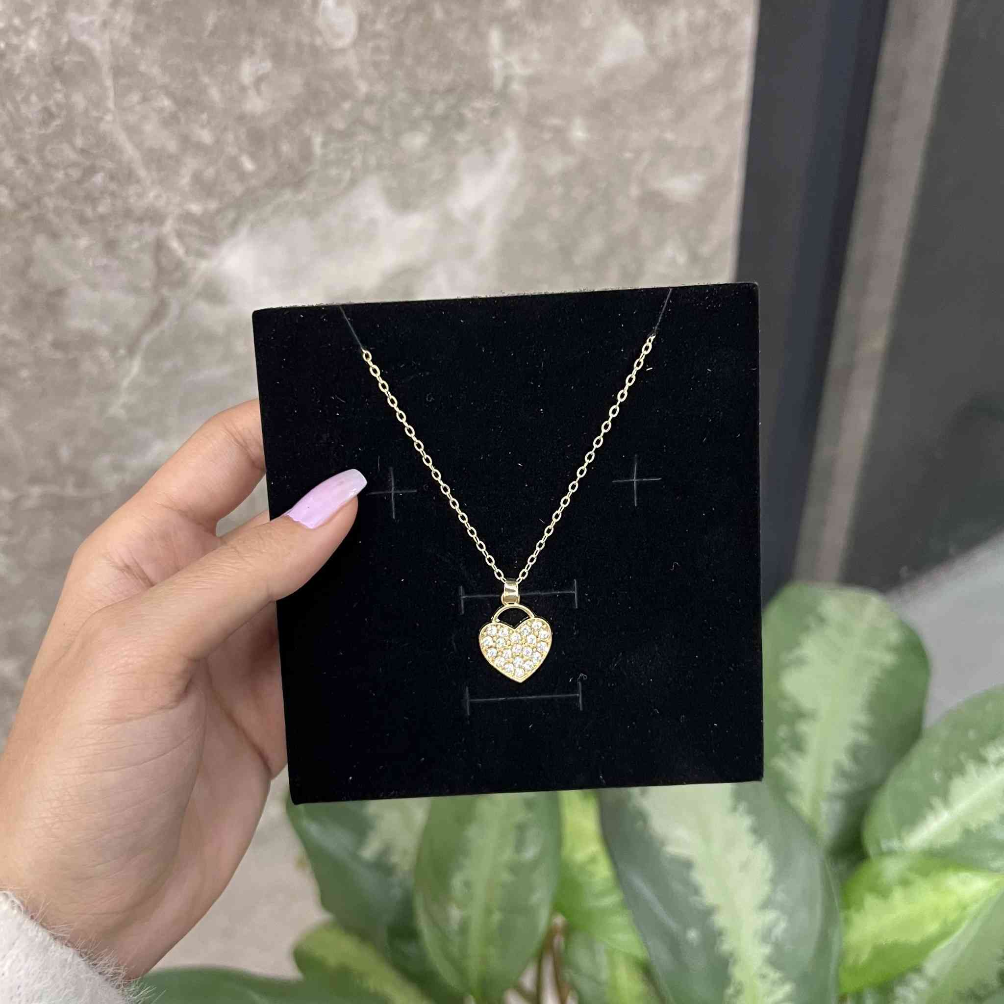 بوكس هديه ورد مع القلاده 
السعر 20 الف مع التوصيل
جميع المحافضات العراق


**إذا كنت صاحب هذا الإعلان وتريد حذفه لأي سبب، رجاءا أرسل رسالة إلى الدعم الفني**