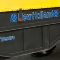 تبان دراسه للبيع يرهم على الخمسه بلا مو على اربعه بلم.07752270372