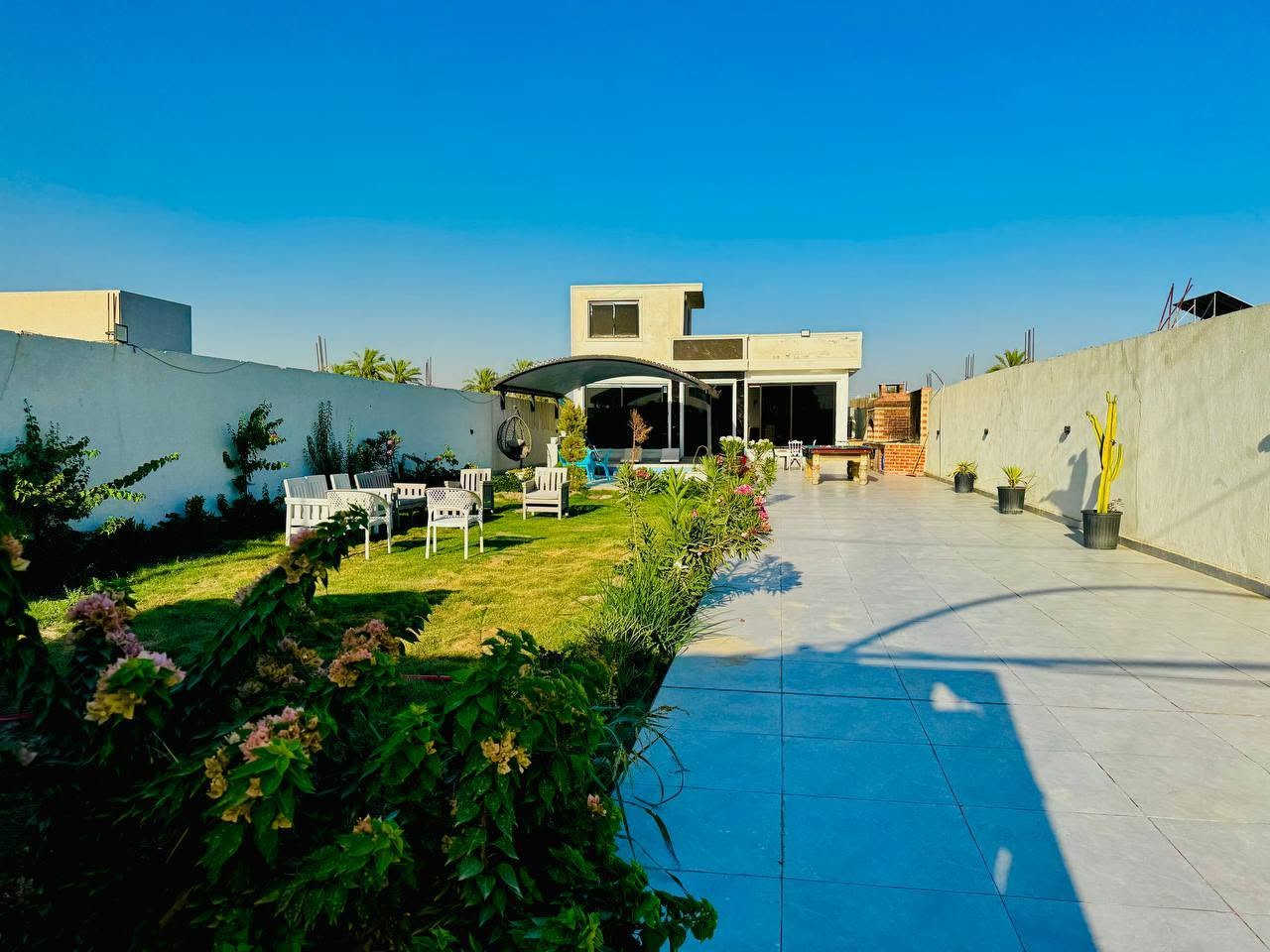 ​🌴 عيش أحلى تجربة صيفية في مزرعة سكاي ليت! 🌴
وجهتك المثالية في قلب بغداد التي تجمع بين الفخامة، الرفاهية، والخصوصية التامة لتستمتع بأجمل الأوقات مع العائلة أو الأصدقاء.

​✨ أبرز مرافقنا:

​🏊‍♂️ مسبح خاص وفخم لانتعاش واسترخاء تام.

​🏡 جلسات خارجية ساحرة ومصممة بأناقة.

​🎱 وسائل ترفيه متكاملة تشمل طاولة بلياردو وألعاب متنوعة.

​⏱️ مرونة كاملة في خيارات الحجز (بالساعة أو باليوم الكامل).

​🔒 حجزك مضمون: المزرعة موثقة تماماً في تطبيق أجرلي لتجربة حجز آمنة وموثوقة 100%.

​📞 للحجز والاستفسار عبر الواتساب أو الاتصال:

📱 ***********

​✨ احجز مكانك الآن وعيش الأجواء التي تستحقها!
