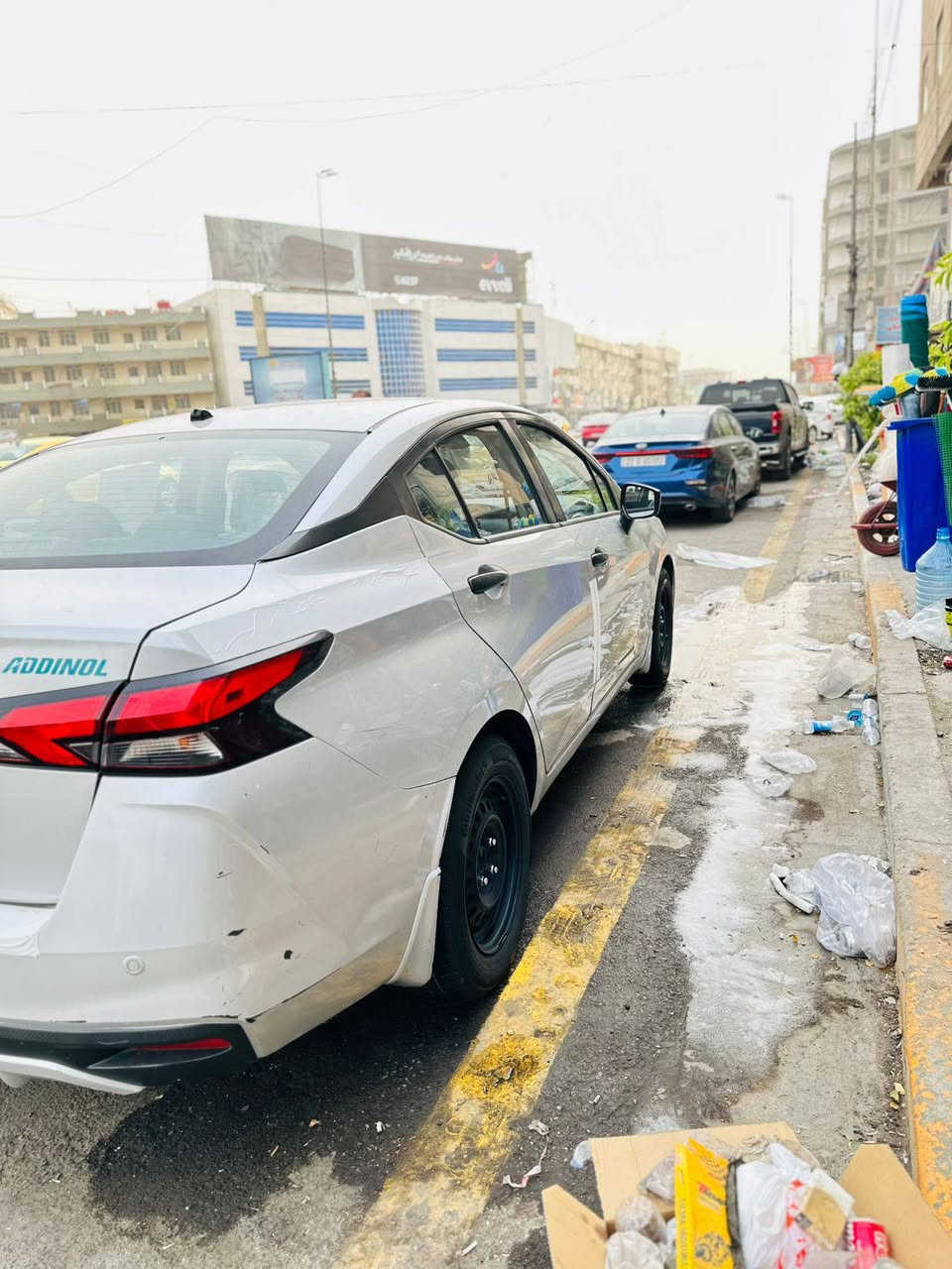 السلام عليكم عدي نيسان فيرسه موديل 21 البيع او مروس حسب القناعه  رقم بغداد بسمي سياره بيه عطل كير بوش وأ ابيع علا عطله مكاني بغداد ***********
