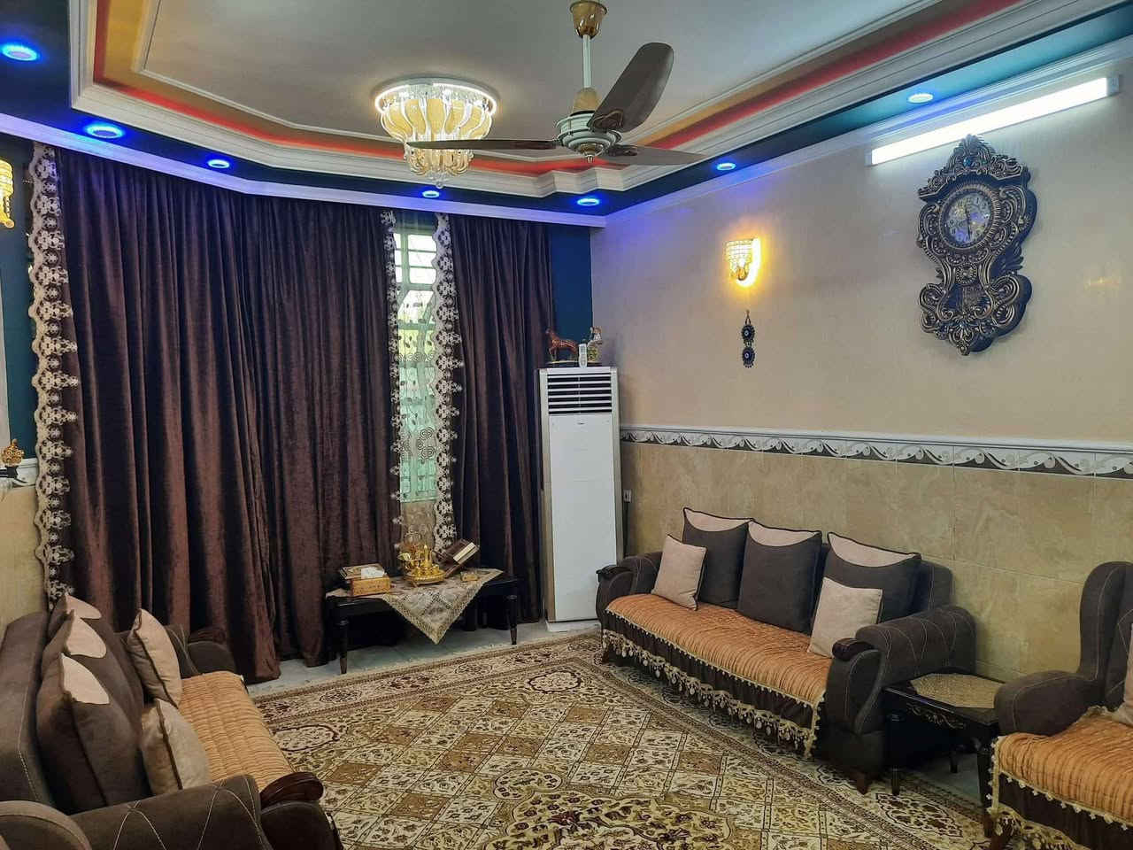 بيت للبيع مساحة ١٥٠متر واجهه ٧ونص نزال ٢٠بناء ٢٠١٦ حي اور خلف جامع الفردوس الدار مقابل منتزه للاستفسار ***********
