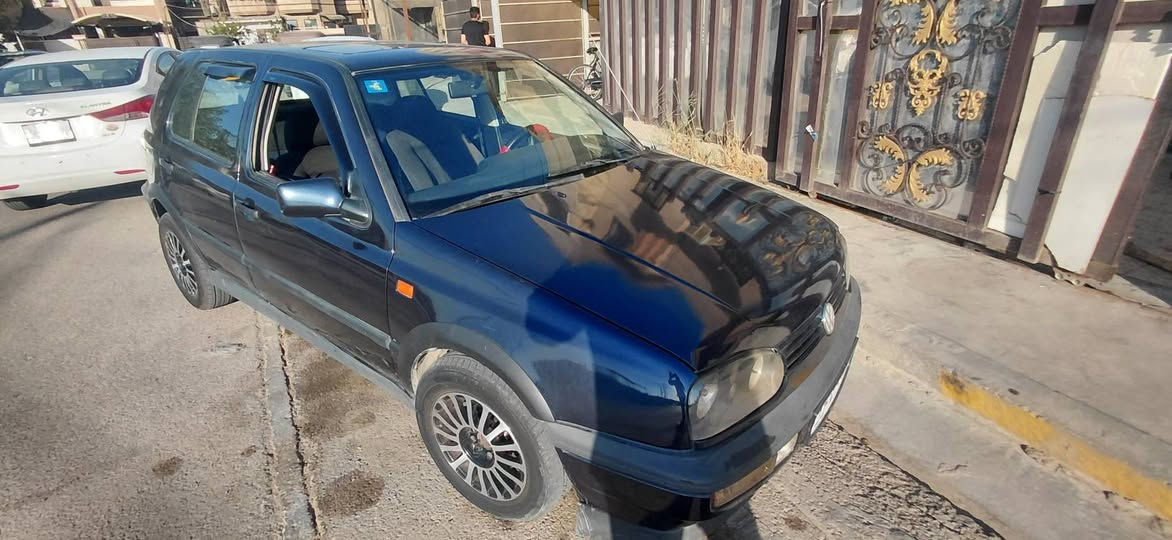 كولف موديل 1993
كير أوتو جيد
محرك 2000 ممتاز 
تبريدشغال
صدر جيد
سنوية بأسمي مجددة الى نهاية 2030 
ويل كب تايرات جديدة
منضومة بانزين كلها جديدة
السعر 46وبيها مجال بسيط
ترهم مراوس بسيارة احدث والفرق موجود على ان لايزيد عن 1500$ يعني احسب حسابك وحسب القناعة. 
*********** الرقم بيه واتس اب اجاوب فقط على الاتصالات مراسلة اعتذر من حضرتك
مكاني بغداد حي الجهاد. 
رجاء متعجبك السيارة فماكو داعي تعليقات سلبية تعال وافحص السيارة وعيوني الك وتدلل.
