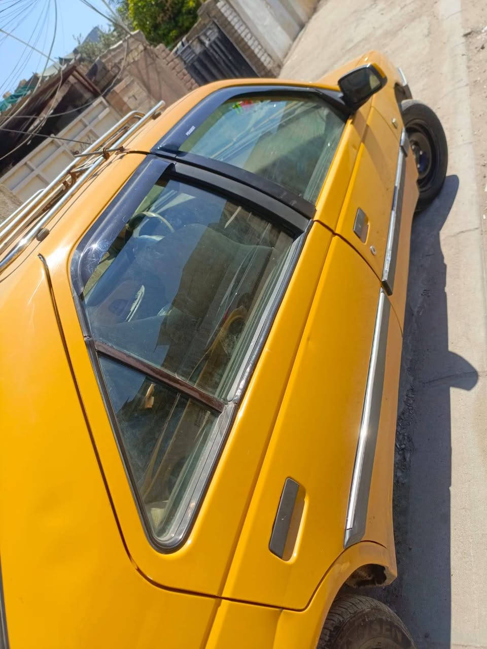 سلام عليكم بيجو لميس 2015 مابيها كل نقص كامله مكاني بغداد البياع س34 وبيها مجال *********** 
واتساب ***********
