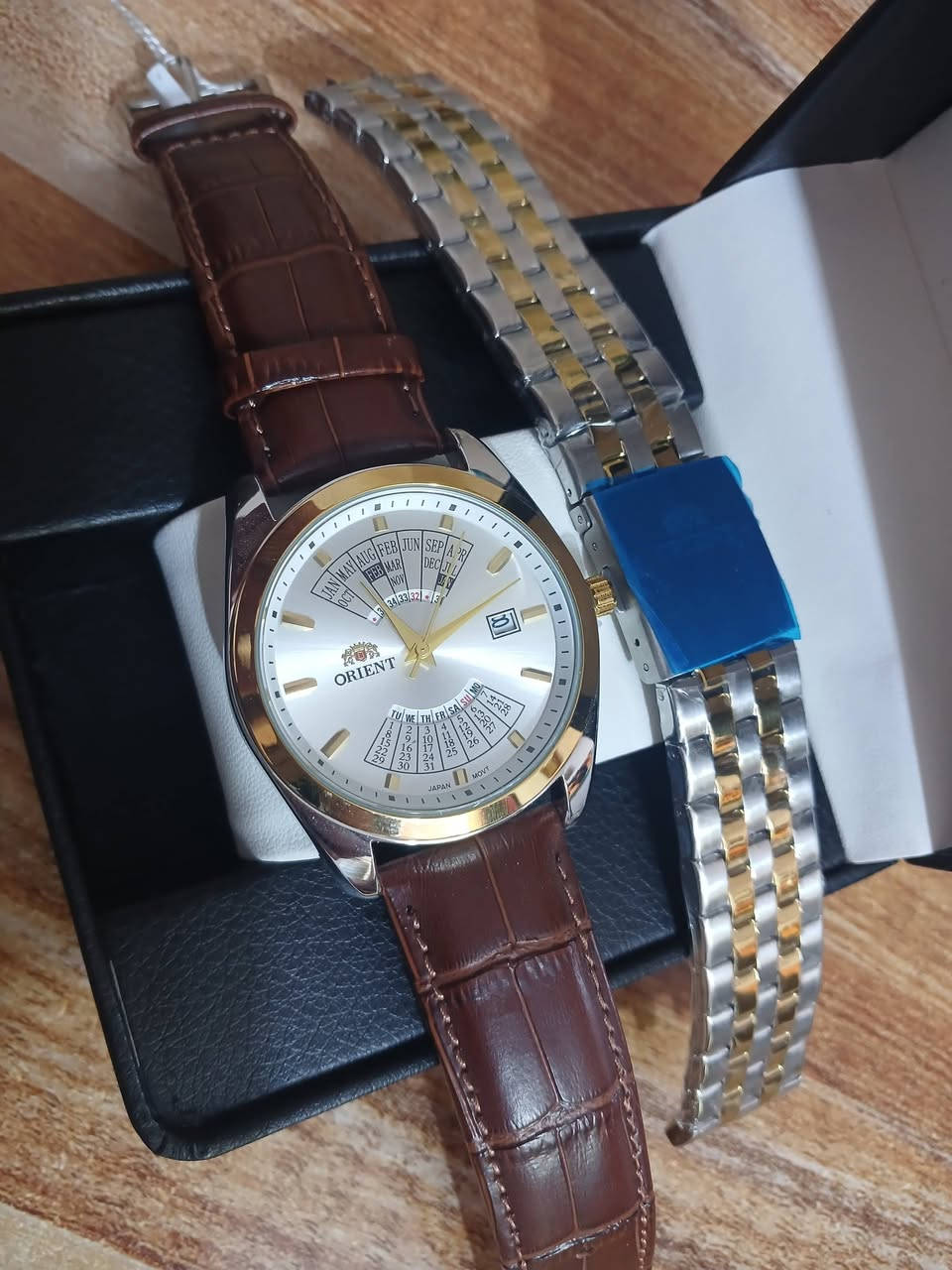 ساعه اورنيت باتري  باله جديده نظافته 100% كشخه واناقه ثقيلة الوزن
مع سير جلد وسير حديد مع علبته الاصليه 
 كوالتي عالي سعر القطعه مع توصيل ٣٥ الف مع علبه 
بالعافيه الي ياخذها
متوفره قطعه وحده فقط


**إذا كنت صاحب هذا الإعلان وتريد حذفه لأي سبب، رجاءا أرسل رسالة إلى الدعم الفني**