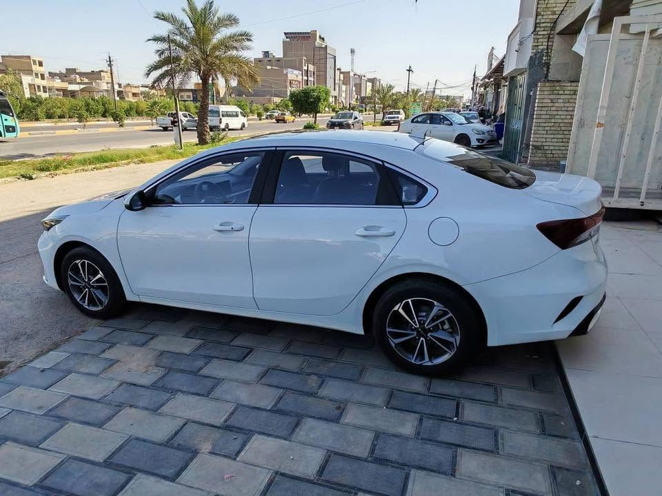 السلام عليكم
‌‌‌‎كيا k3  دوش دبل نوزل

‌‌‌‎موديل2024

‌كفالة عامة من كلشي رقم اربيل 
‌وارد خليجي تجميع الصين 

‌‌‌مواصفات ..! 

‌‌‌محرك 1500بصمة ابواب

‌‌‌شاشة كبيره jps

‌‌‌كاميرا دواره وتحكم بالكاميرا

‌‌‌عداد سرعة ديجتل 

‌‌‌مقاعد جلد 

‌‌‌6 ايرباك

‌‌‌لايت led زنون 3 عدسات وحاجب

‌‌‌بك لايت led متصل

‌‌‌فتحة سقف سلايت

‌‌‌فول تحكم ستيرن 

‌‌‌سايد بريك كهربائي وذكي 

‌‌‌‎اوتو هولد

‌‌‌اربع انظمة قياده سبورت وايكو وكومفرت وسمارت

‌‌‌مانع انزلاق

‌‌‌كير طياره وبي شاشه

‌‌‌4 دسكات Abs 

‌‌‌الاناره الداخليه led

حساس ضغط الاطارات 

‌‌‌‎                                                                           ويل كب 16  

‌‌‌اشاير بالمرايا السياره ماشيه  40 الف 
مكاني الديوانيه 
واتساب ***********
