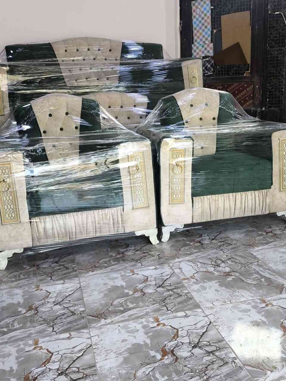 اسلام عليكم ورحمه الله
تخم 10 مقاعد مابي اي ضرر نضافه 99./٠ 
شغل حديث 
بسعر 250 الف 
الموقع الكاطون الرازي شارع ابو رباح قرب شارع حسن ابو الكاز مزاد علي الجوراني ***********
