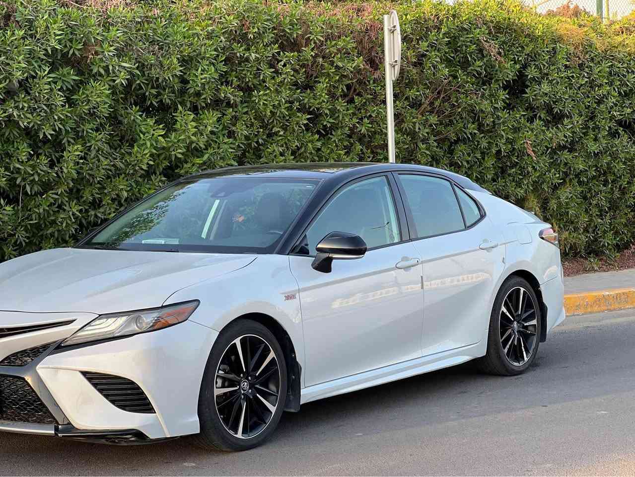 سلام عليكم 
الحلوه للبيع كامري XSE 2019
فول  وارد كندي بنراما 
تو كلر
سياره جانت مضمومه يعني جديده جديده  
مكينه 2500 المرغوب
عداد المسافه(31 الف )ميل بس بس 😋😋
حادثه مثل ما موضح بالصور  دعاميه شبه كلين 
ايرابك دركه فقط   
هنا بالعراق صار بيه طخه بسيطه بالهلال وشويه من باب على كد شبر صبخ  صور حادث منشوره 

موصفات ✌️✌️✌️
قماره سوده 
بنراما 
شحن واير لس
شاشه  كبيره + شاشه عطلات كبيره
لدات ابواب  ودشبول 
كشنات اسود جلد 
تبريد قطعتين 
هندبريك بصمه
اربعه انضمه قياده 
شيفتات ستيران 
كراسي كهرباء 
زجاج كهرباء 
بعد موصفات كامري معرفه 
مكاني عامريه
رقم هاتف ***********
سياره جديده جديده بغداد, العراق
