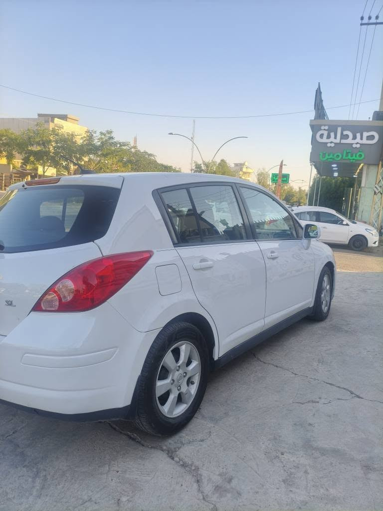 فيرسا SL فول

موديل ٢٠٠٧

ماشي ١٢٠

مواصفات
كير اوتوماتيك
سلايت 
بصمة بلادي
تحديد سرعة
مرايا كاربابي
تحكمات استيرن
شاشة كامرة 

سنوية بسمي مشروع وطني 
لحد ٢٠٢٨

كير محرك شرط لانقص لابخار 
صبغ بنيد كم مكانت صبغ بيها سونر
ااربع طايرات جديد صدر جديد 
مابي اي مصرف جاهزة
*********** كركوك, العراق
