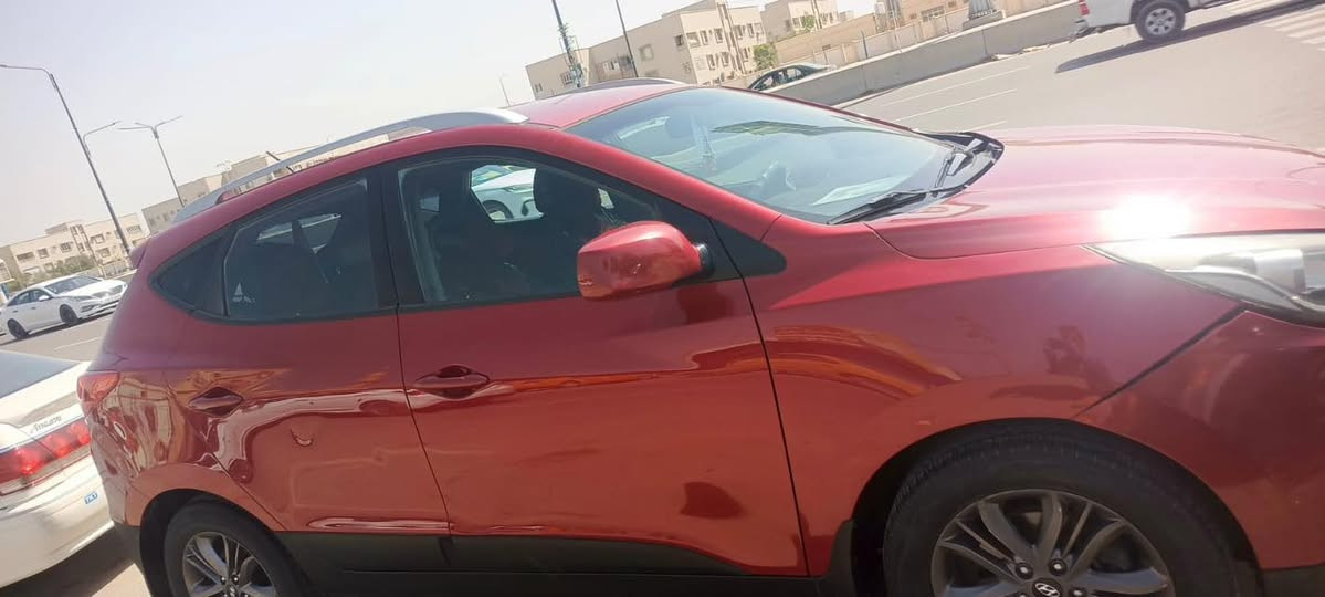 توكسان٢٠١٤ فول ماعدا بصمة و فتحة رقم كربلاء محرك جديد بيه قطعتين وباقي على الفحص مكان السيارة كربلاء السعر ١١٩ وبيه مجال ‭***********‬
