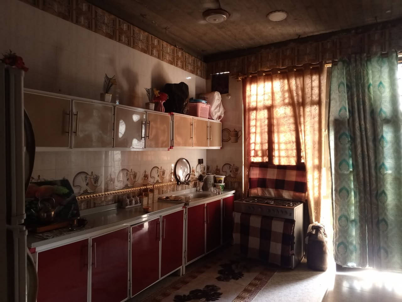 بيت للبيع 150 م .نزال 20 ب7 ونص 

العنوان شارع السفينة للاستفسار الاتصال ع الرقم ***********
