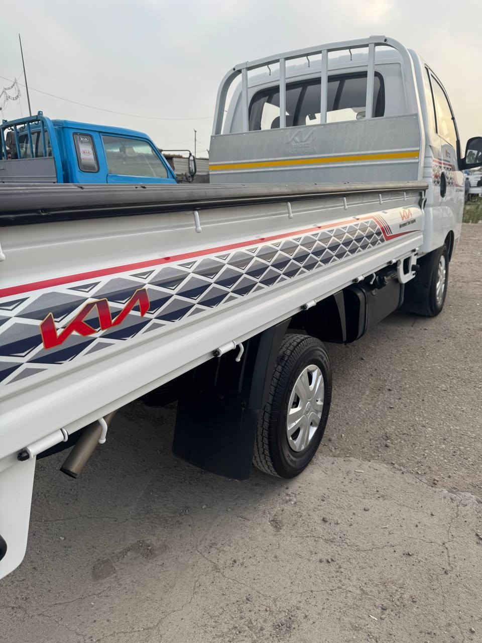 سلام عليكم كيه للبيع موديل 2022فول سياره جاهزه تحويل ثاني يوم مكفوله محرك مامفتوح 2700 السعر 142بيه مجال بصيط مامتواجد على الفيس بغداد مدينة ألصدر الهاتف ***********
