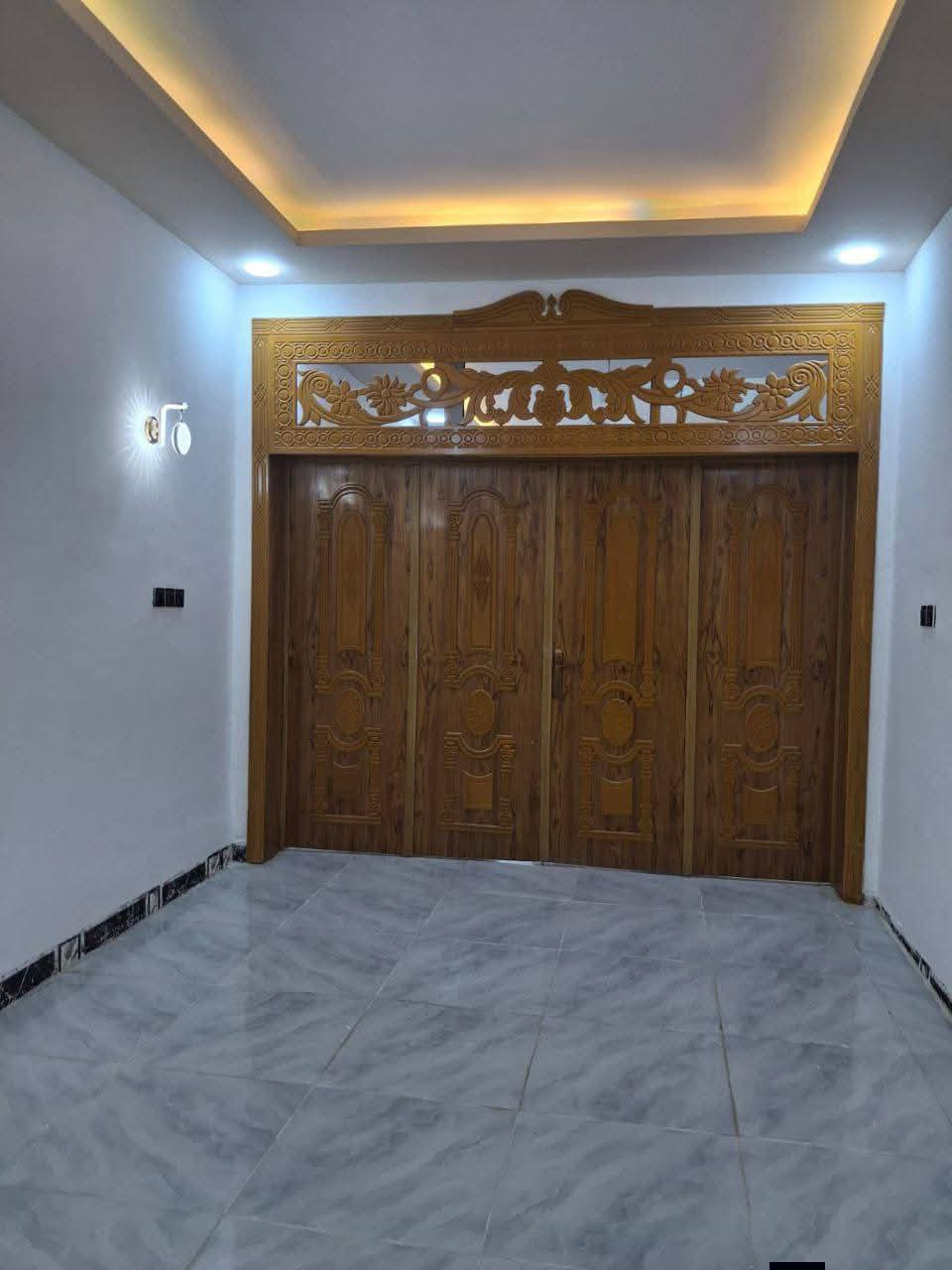 بيت  100متر للبيع ✔️
درجه اولى
((قريب عل الشارع  بلخط الاول ))

طابو زراعي سند 25 + أقرار محكمة 

العنوان / شارع الصب  عمود 282 ( قريب الشارع العام)  

كامل من كلشي  مفتاح ✨

غرفة  نوم  صاله.... مطبخ..... ... صحيات ..ستقبال 

السعر 45  وبيه مجال 

ملاحظة// متوفره كاف المساحات 50متر 80متر 100متر 120متر 150متر 200متر وكل هاذه وباسعار مناسبه ومل الخدمات متوفره

للستفسار ***********
