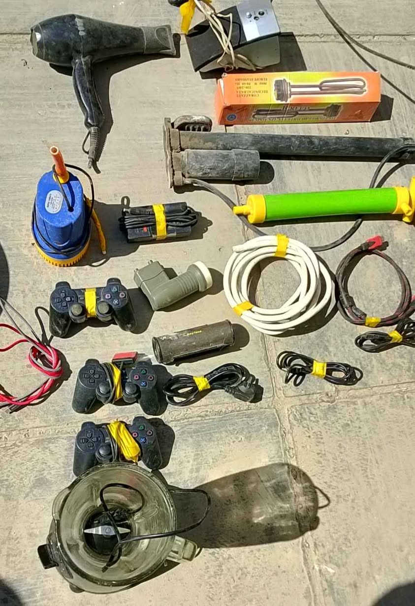 لدي مواد سوف اقوم بعدها امامكم للبيع حسب الصور الموضحه امامكم مراوح عدد /2 ثريات عدد/2  ماطور ماء /1 جهاز رافع قدرة العدد1 وبقية المواد المعروضه ديوانية, القادسية


**إذا كنت صاحب هذا الإعلان وتريد حذفه لأي سبب، رجاءا أرسل رسالة إلى الدعم الفني**