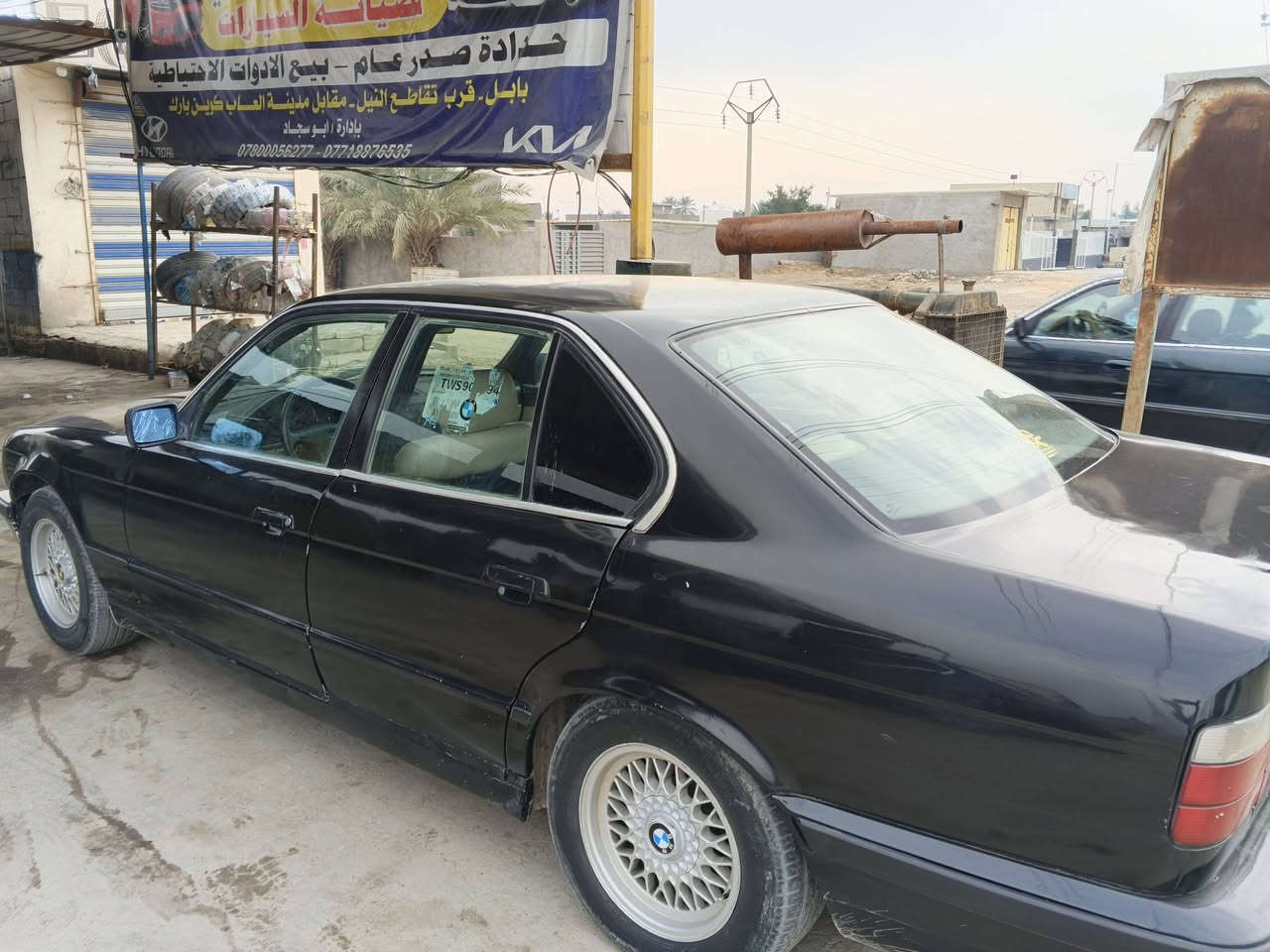 السلام عليكم سياره بي ام معروضة للبيع سياره جاهزة مكينة وكير خير من الله  سيا ره تبريد شغال كهربائية شغال كله سياره تخم تاير جديد حدايه جديده رقم اربيل ألماني تريد تحويل وكاله اني خادم سعر عله خاص ***********
