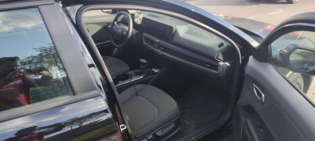 السلام عليكم كي فور موديل ٢٥ ماشيه ٥الاف حادثه بنيد ودعاميه وربع جاملغ  شهداء بسمي السعر ١٦٠ بغداد البنيد بعده ما مصبوغ والدعاميه بدون دواخل مكاني البياع بيهه مجال أي استفسار هاذا رقمي ***********
