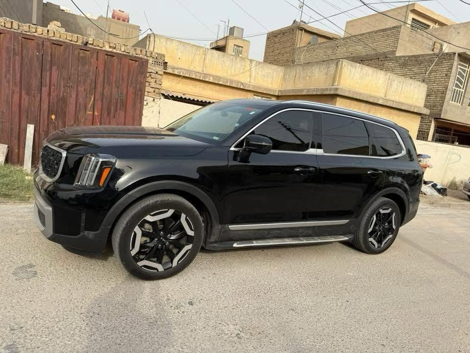 KIA TELLURIDE
كيا توليراد فول مواصفات EX 
برستيج
موديل 2023
رقم بغداد الإنكليزي 
حادثة جاملغ سايق الأمامي فقط وبيه بارد بجاملغ الخلفي
لون اسود 
فتحة سقف 
مري شفط
اشاير بلمري
رادر امامي خلفي 
اربع تحكمات 
كشنات Vip منفصل سبعه راكب 
اربع وضعيات قياده
قبق جنطه كهرباء 
كشنات جلد +كهرباء 
شاحن لاسلكي 
ويل اسود كروم
ماشيه40كم 
سياره نظيفه جداً   
السعر اتصل 
***********متوفر واتساب
