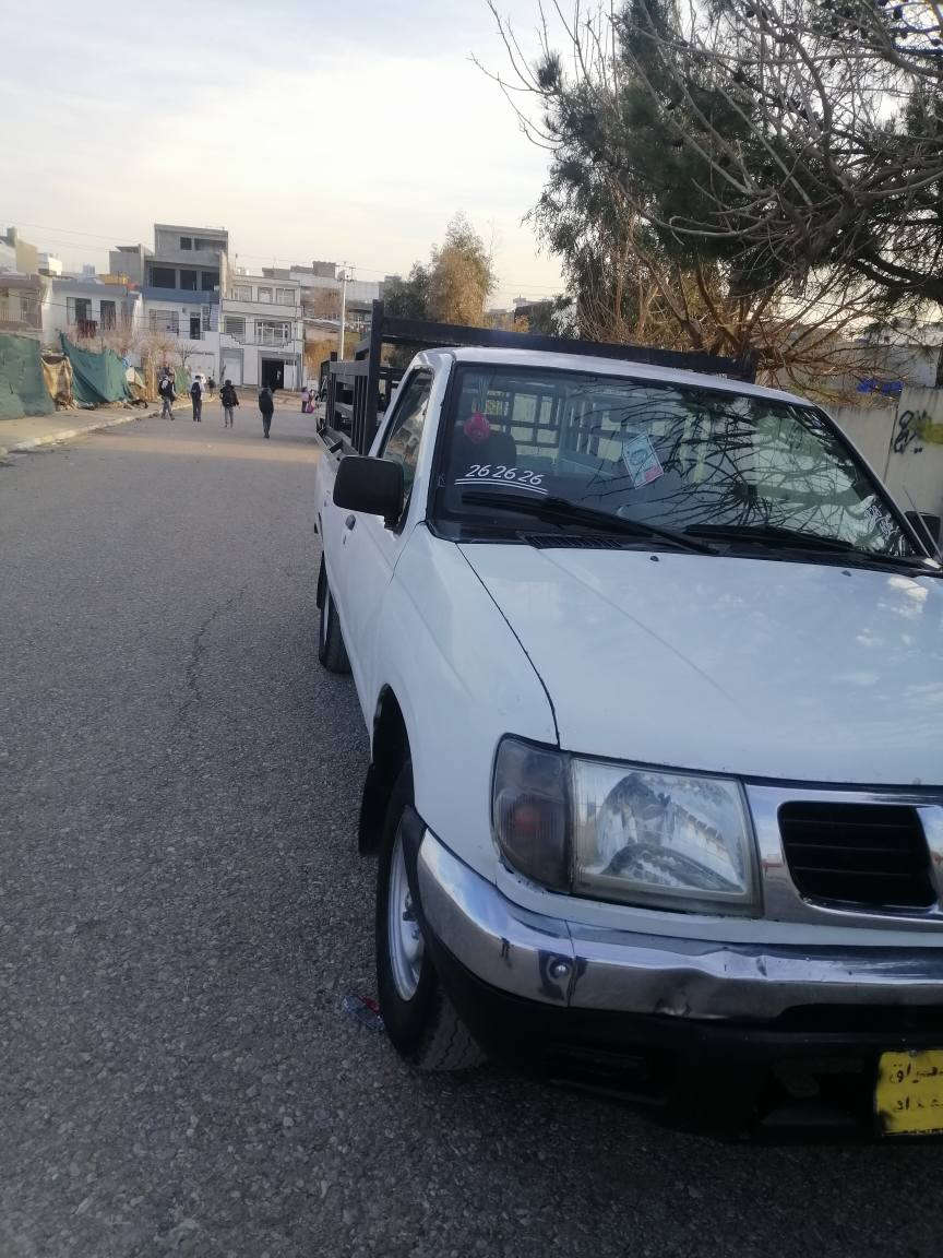 نيسان تاك موديل ٢٠٠١ ئارم بلاستيك سليماني ته بريت و باوه ر نيه كيرو مه كينه و ئه كسل به شه رت مه زبوته بي ئه يبه ئارم ئه وه ليات به شه رت دا ئيره مرور خه رامه ي به شه رت   سه ياره كه كامل بو ياخه وه ركه راوي به شه رت 
نرخى ته نها ٦٣ كه لا معامه له يه كي كه م 
*********** السليمانية, العراق
