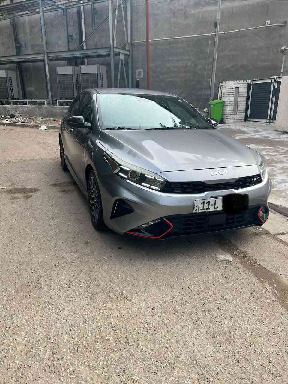 سلام عليكم ... كيا فورتي موديل 2024 جيتي لاين فول بدون فتحة رقم بغداد باسمي تحويل مباشر حادثها بنيد مبدل فقط و بيها بارد لغد شاصي مكفول ماشية ١٨ ميل  صور الحادث مرفقة بيها مواصفات 
بصمة تشغيل عن بعد 
اوتو هولد / هاند بريك بصمة 
رادارات 360 امامي خلفي جانبي 
كشن جلد حضن 
حساس تاير منفصل / شاشة جبيرة / كامرة خلفية تبريد بيانو و باقي الموصفات المعروفة 
مكان السيارة بغداد شارع فلسطين رالشعر المطلوب 16600يعني 166 ورقة بيها مجال للاستفسار ***********
