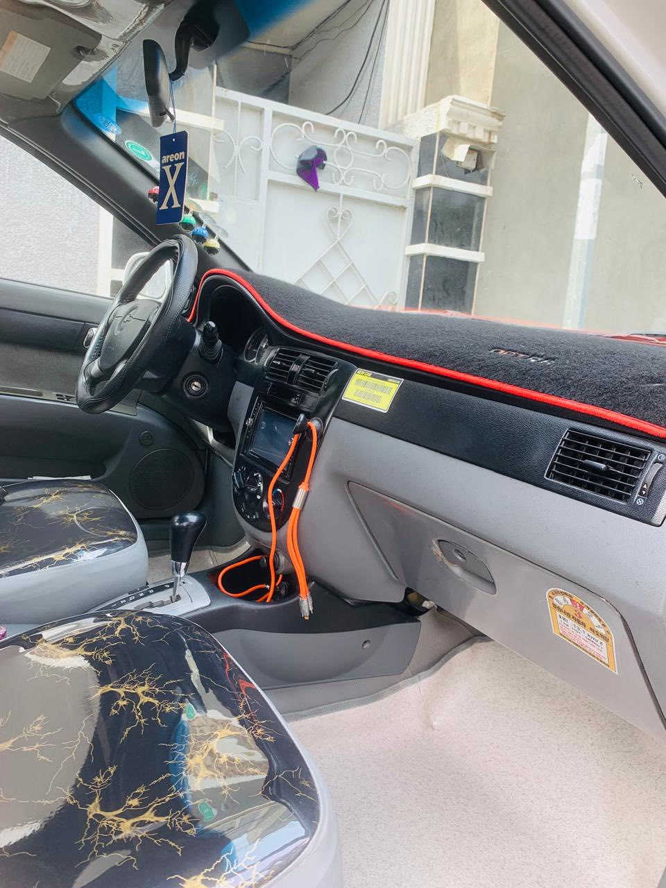 السلام عليكم
سياره اوبتره 2010

رقم سليمانية سياره   مدوشمه عام تخم تاير جديد كير أوتوماتيك .
بيها جاملغات امامي بيهن بارد وبدون دواخل بدون دواخل الدوس صبغ  وبطرف الجاملغ الخلفي اليسار والباقي مكفول. السياره احله من الصور 

مكينه وكير مكفولات وحداده

العنوان بغداد الدوره 

السعر  84 وبيها مجال قليل

الستفسار على هذا الرقم. ‭0782 295 8746‬
