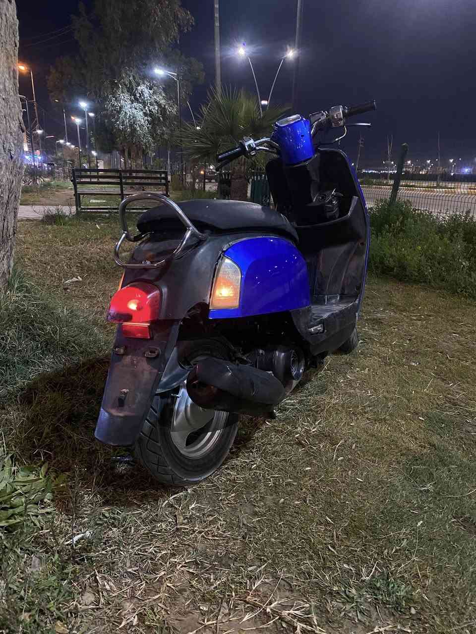 سلام عليكم دراجه بوليس ما مفتوح دراجه بحاله الوكاله سلف هندر كلشي شغال دراجه ما ذب عليها ربع مكان الدراجه ناصريه مركز  السعر 750 وبيه مجال  للستفسار واتساب (***********
