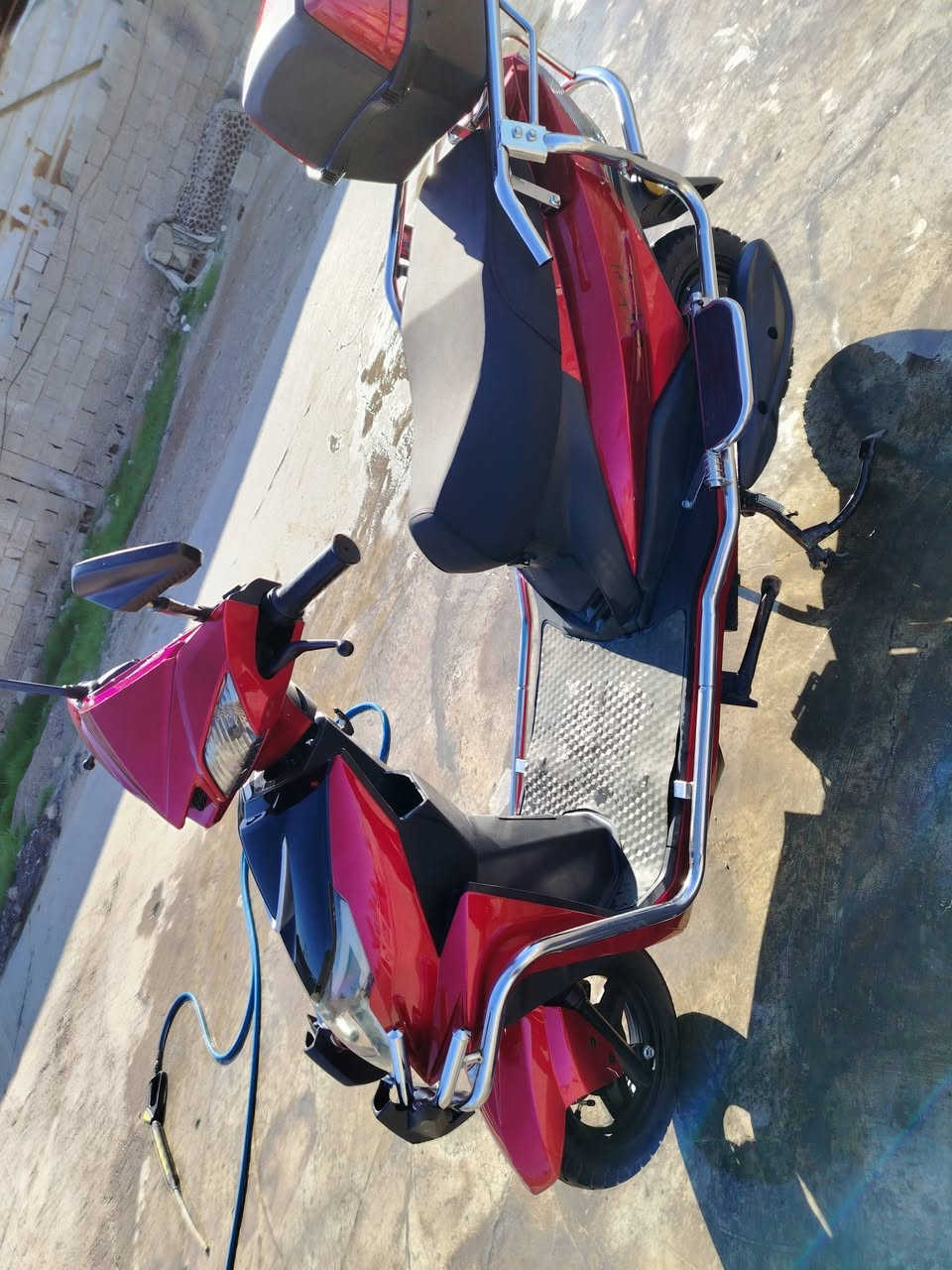 السلام عليكم دراجه لبيع جديده جدا مابيه اييي شيي كله شغال صار شهرين من أخذته فتح كرتون السعر 750 وبيه مجال بسيط الرقم ***********
