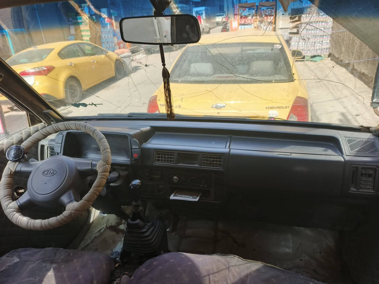 السلام عليكم كيه بستا للبيع موديل ٩٤ مكينه كير شواصي مكفولات سياره بلاديه ابيع كوم حديد بل اضافه راعيهه موجود السعر ٢٠ وبيه مجال المكان بغداد مدينه الصدر ***********
