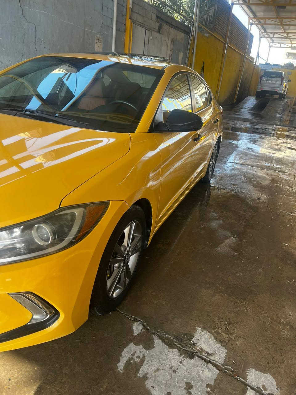 اسلام عليكم النتره مديل 2018فول مواصفات مكفوله من المعجون ولفتح صبغه اوله فقط حادثه قبق الجنطه مكينه وكير ما مفتوحات السياره جاهزه من جميع النواحي ***********
