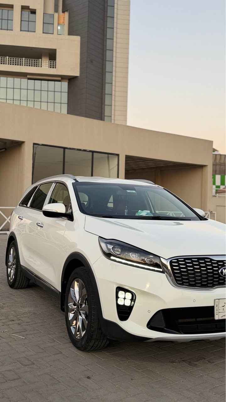 السلام عليكم كيا سورنتو موديل 2020 خليجي مكينه 6 سلندر رقم بصره كفاله ضربه وتبديل وصبغ حته دعاميات استلام شركه من الزيرو لهسه عندي مكينه وكير كفاله فول مواصفات قماره حديد  ماشيه 90KM جديده السياره . 
السعر :268
العنوان: بصره 
رقم الموبايل:*********** البصرة, العراق
