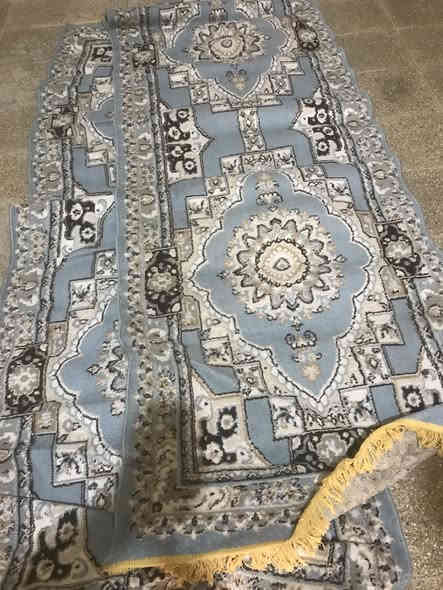 فرش للبيع مستعمل وحسب تسلسل الصور اولا زوليه تركي ٣في٥حفرمع زوالي عدد٢ نفس النقشه ٣في٤ سوري مع زولي عدد واحد ٣ ونص في اثنين ونص مع زوالي عدد٢ تركي ٣في٢ مع مده سوري زوج ١في٤ مع زوج مده سوري ١في٣ مع فرشه تركي كص طويله قياس ٨في٤ مال ديوانيه مع مجموعه من القطع كص ايراني سوق الشيوخ حي ألعرب موبايل مع واتساب ***********

