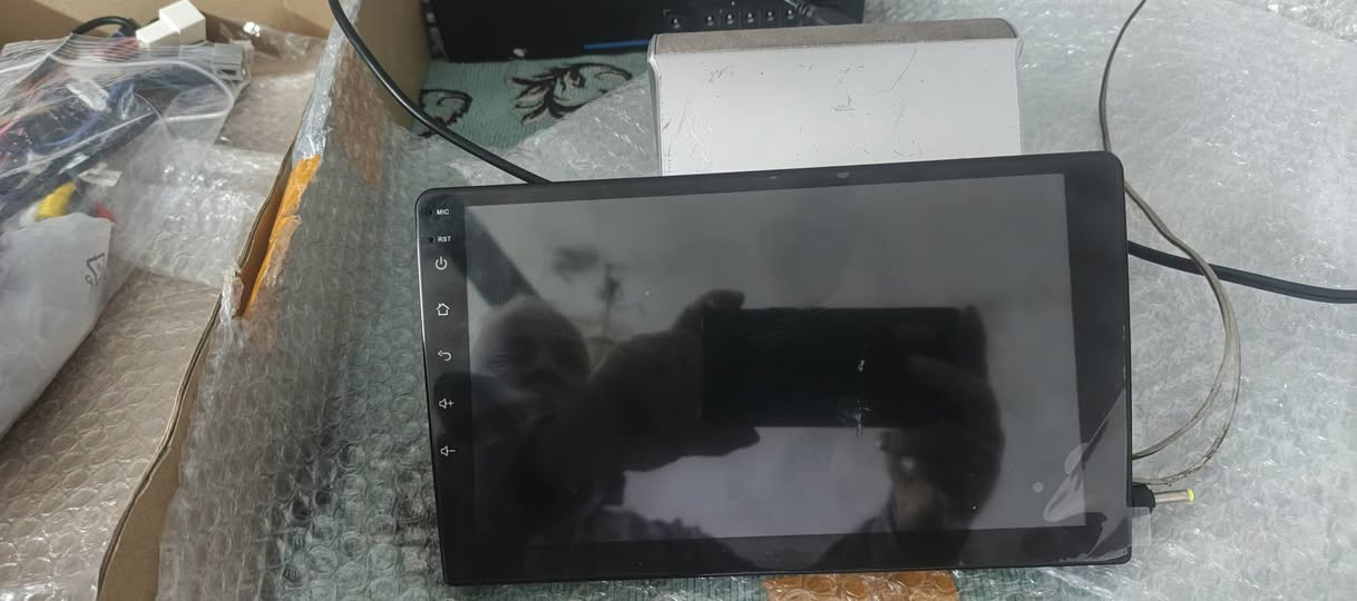 السلام عليكم شاشة سيارة حجم 9.5 انج اندرويد كار بلي كاملة سيم كارت مروحه ذاكرة التخزين 128 /8  جديدة مع كاملة ملحقات السعر, 95 الف  العنوان بغداد الاعظمية ***********
