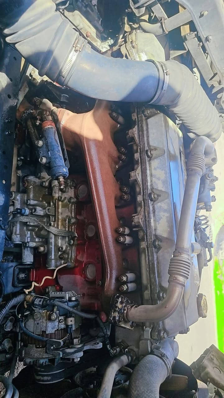 سلام عليكم مكينه البيع فول عادي خطين مكينه مجفته مره وحده خت جديده جاهزه العمل بم ونوزل بجيس***********
