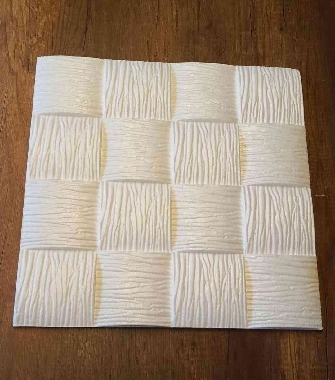 متوفر لدينا فلين مربعات للسقوف قياس القطعه (٥٠×٥٠)
المتر الواحد أربع قطع
كورنيش ملون طول القطعه (٢)متر
بحرات وصطية كل لاشكال والقياسات متوفره 
___________________// ☎️***********
العنوان ذي قار قضاء الفجر قرب حسينية الهواشم 
علاء غني لبيع مواد الديكور واللاصباغ@
