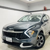 سبورتج 2023 مواصفات 4x4 السيارة بدون ضرر فقط تخريب مفتوح الدعاميه ونفس...