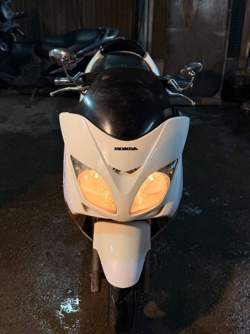 السلام عليكم دراجه فورزا للبيع 08 كير شغال دراجه نقره باي وقت سويس طوارئ شغال مكاني بغداد السعر مليون ***********
