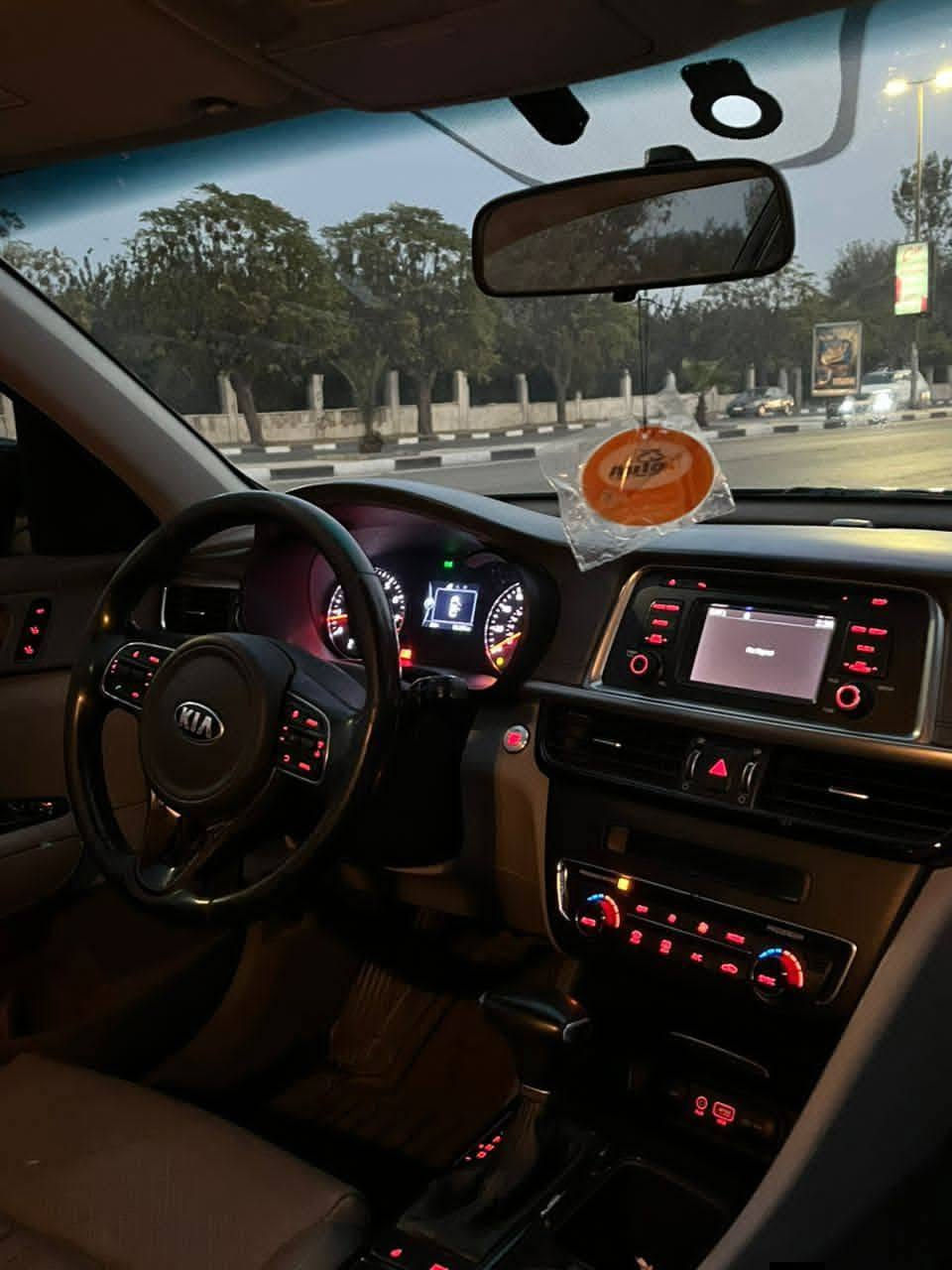 كيا آوبتما / Kia optima
2016
خالية تماماً برا جوا ولا قطعة بويا
آكمل وصف عدا بانوراما
آوتومتيك ..تيبترونك.. مانع آنغلاق المكابج abs..بصمات دخول..بصمة تشغيل داخلية..كرسي كهربا..ذواكر داخلية..air bags 8..مكيف ديجيتال..تحكم مقود ..شاشة تحكم ..شاشة وكميرا اساسي..فرش جلد..مرايا طي ..تدفئة مقود..تدفئة كراسي..مانع انزلاق.. انظمة قيادة ..بلور ومرايا كهربائية.. مفتاح الوكالة..دولاب جديد.. بجاهزية تامة..
بمحرك 2400c
السيارة منمرة بالنمرة السورية ومدفوعة الرفاهية
تواجد دمشق 
لتواصل0997863825


**إذا كنت صاحب هذا الإعلان وتريد حذفه لأي سبب، رجاءا أرسل رسالة إلى الدعم الفني**