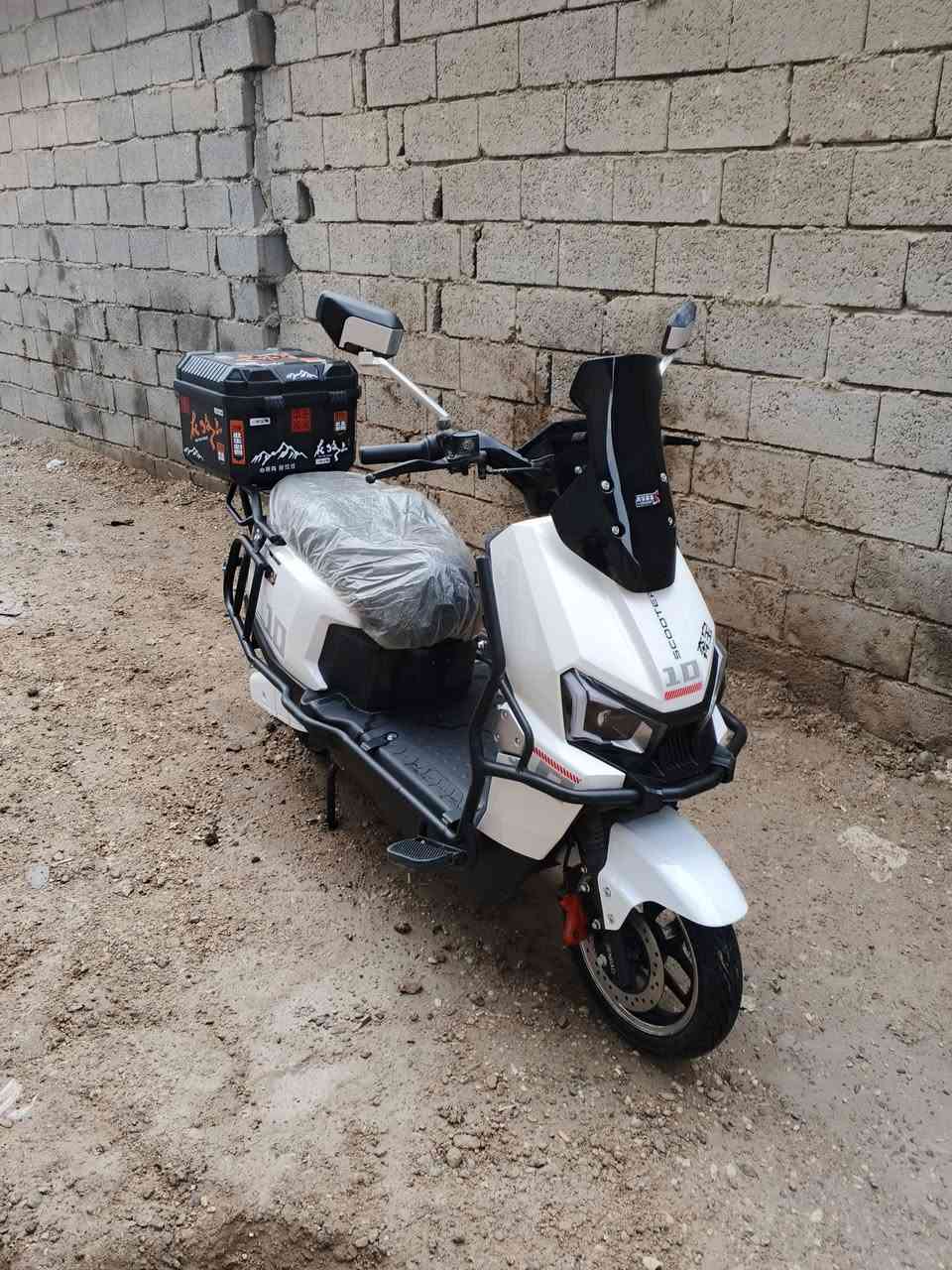 دراجه موديل 25دراجه مستخدمه شهرين وصل الشركه موجود دراجه كلشي مناقص بيها كامله ومكمله رايدها. بمليون /1.000هذا رقمي ***********واتساب مكان الدراجه ابو اغريب شارع الحدادين الدراجه تمشي 60كيلو سرعتها 90حقيقي
