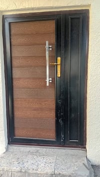 للبيع بيت مساحه ١٢٠ واجهة ١٢ مسلح  مكانه كريعات بضهر الوقف  البيت نضيف...