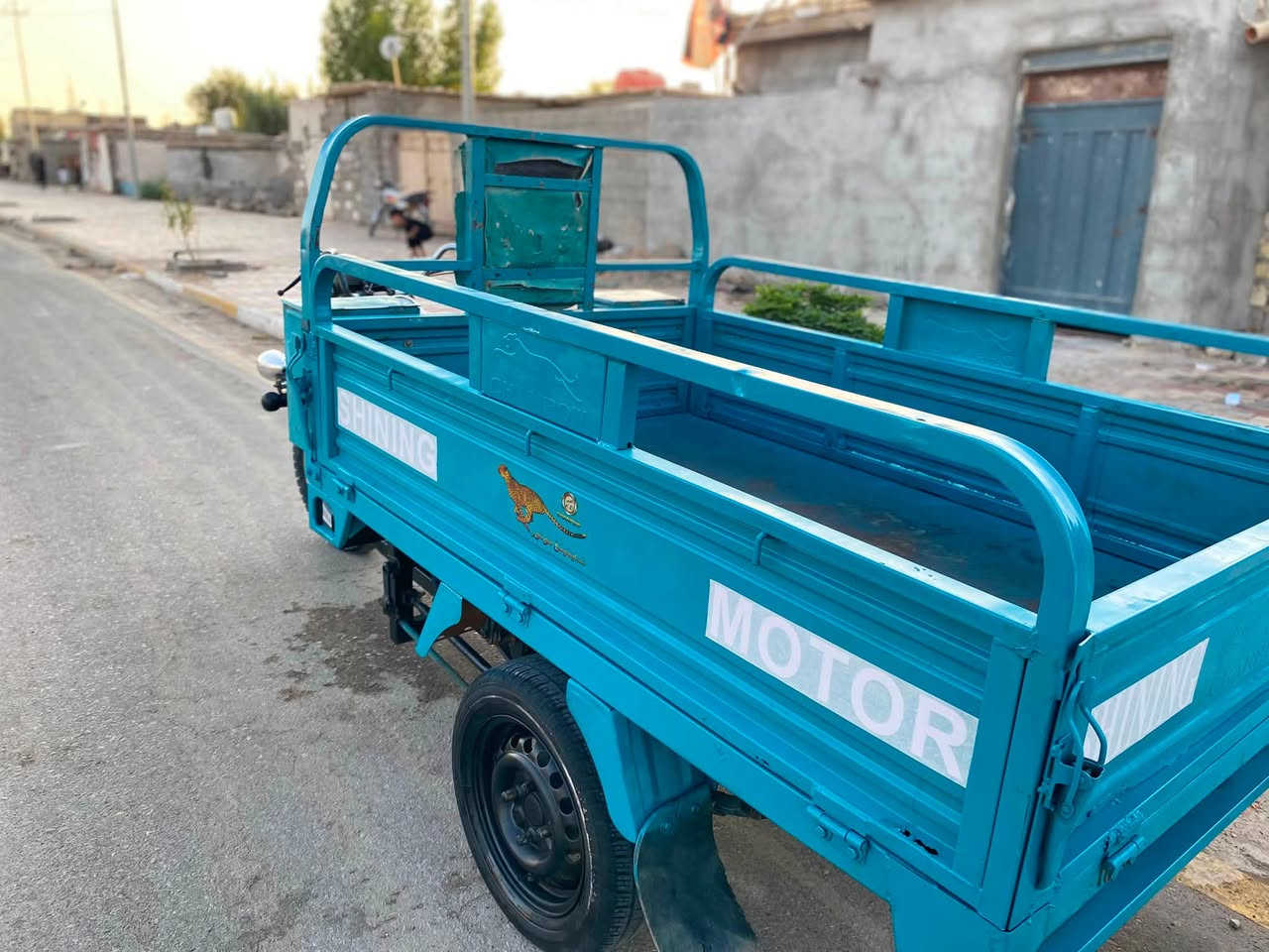 سلام عليكم ستوته البيع موديل ٢٠محركً٢٠بلادي ستوته نضيفه ومكفوله كفاله عامه اوراق اصولي بسمي مكاني كربلاء الاستفسار تصل بل رقم ***********
