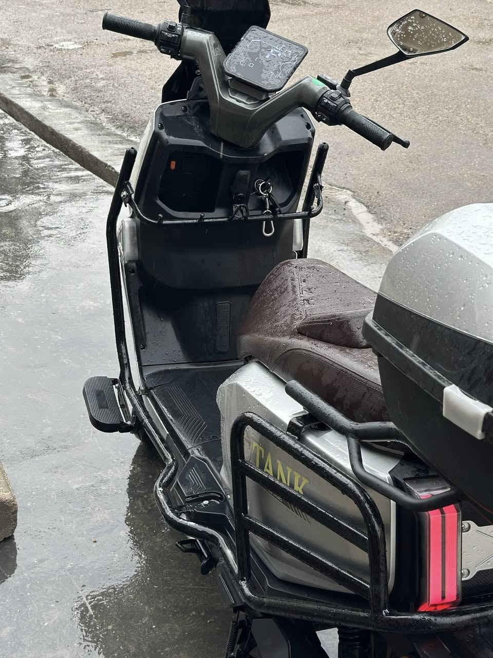 سلام عليكم 
دراجه صاعقه للبيع 
العنوان بغداد العامريه 
***********
