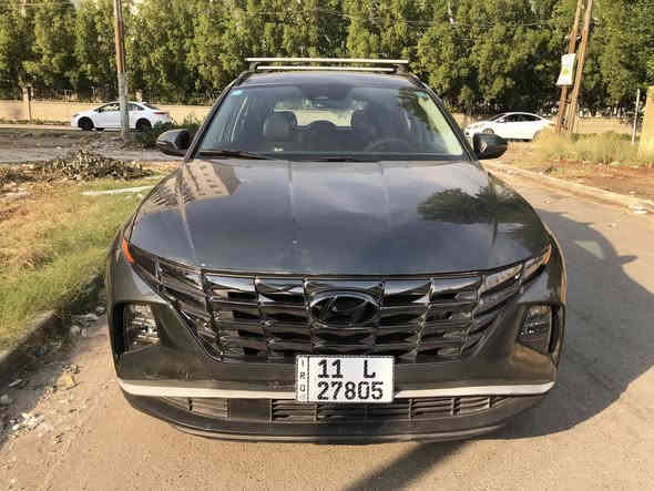 ‎هواندي توسان وراد امريكي موديل 2022
فول 1/1 لمتدد  السعر 183ورقه وبيها مجال للجاد بالشراء 
               بيع او مراوس 
صور الحادث مرفقه مع المنشور 
———————————————-
‎ 
‎رقم بغداد الدولي باسمي تحويل ثاني يوم  شرط
حادث حافة وبداية البنيد ومعدل بارد بدون صبغ السيارة بدون دواخل بدون ايرباك 
————————————————
‎المواصفات •
‎* محرك 2500  
‎* بصمة 
‎* كشنات مخمل
‎* فتحه سلايت
‎* بصمة ابواب
‎* ترحيب عند الاقتراب
‎⚡️* صندوق كهرباء 
‎* تحديد مسار
‎* حساسات 
‎* شاشة كبيرة 
‎* كامرة دوارة
‎* كروس مثبت سرعة
‎* كشنات تدفئة 
‎* كشنات السائق والراكب كهرباء
‎* مري اوتو وعاتم
‎* نقطة عمياء
‎* قطعتين تبريد
‎* انظمة قيادة درايف مود ( سبورت ، ايكو ، نورمل ) 
‎* شاشة اعطال
‎* شاشة تدعم ابل كاربلاي
‎* اوتو هولد
‎* نظام نزول منحدرات
‎* شاحن لاسلكي
‎* لايتات لد زنون
‎* تشغيل عن بعد 

‎السيارة نظيفة جداً وعالخير للياخذها 
ماشيه 27 الف ميل 
—————————————————***********📞
‎ 📍 العنوان بغداد حي العدل
