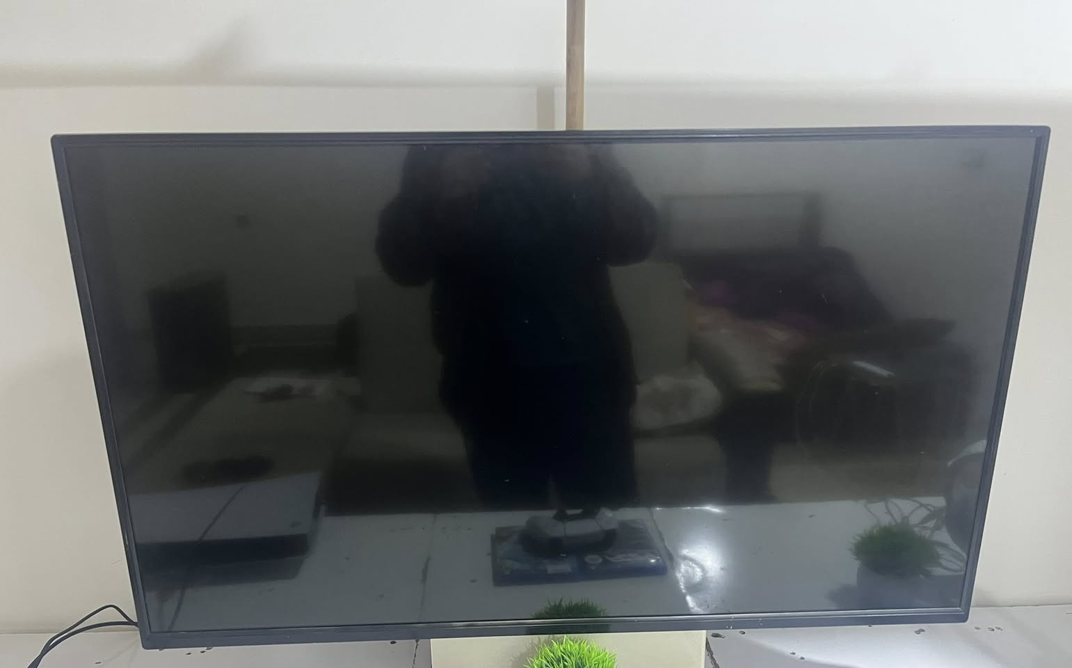 شاشة للبيع نوع جنرال حجم 43 السعر 75 بيها مجال مكان الراشدية بغداد***********
