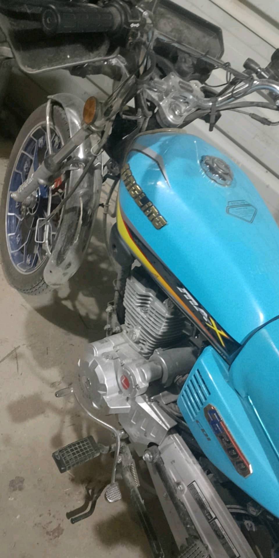 دراجه ايراني موديل ٢٥ رمبه تلمع رايدها مراوس ببوكسر او دايوان و اطيه فرق 