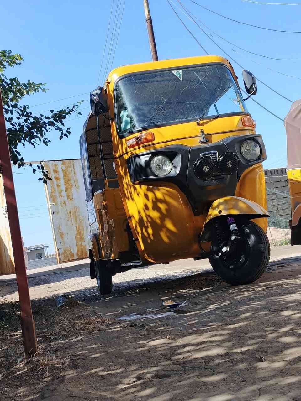 السلام عليكم البيع تكتك مديل 2022 تكتك مكفوله كفاله مكينه وكسن  خير من لله مكينه بس زنجيل و بيه شوي بارد بل صفحه ع كد شبر فقط تكتك طخم تاير دوشمه سفرايات  كمله وجاهزه عله خر حبايه  ترايك وين مجان رقم تكتك بصره  مكان تكتك القرنه بل ثغر ولاسفسار عله رقم ***********
