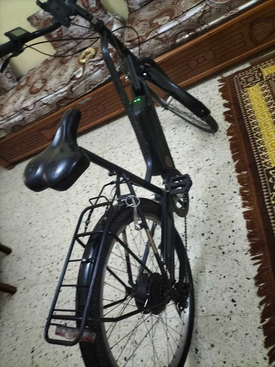 بسكلات الكتريك مزالت جديدة مشها ماشية باطري حجر شرجار درجين رقم 0671683345


**إذا كنت صاحب هذا الإعلان وتريد حذفه لأي سبب، رجاءا أرسل رسالة إلى الدعم الفني**